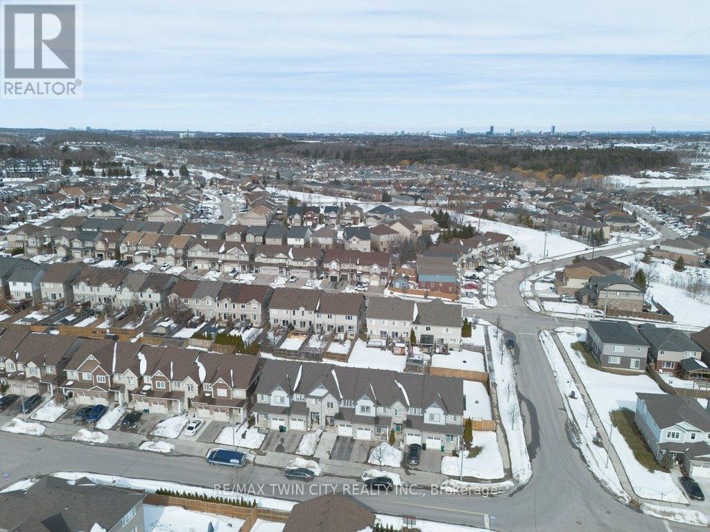 8 Renfrew Street, Kitchener, Ontario  N2R 0G6 - Photo 38 - X12836306