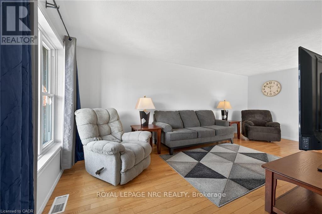 115 Forest Street E, Haldimand, Ontario  N1A 1B9 - Photo 7 - X12836320