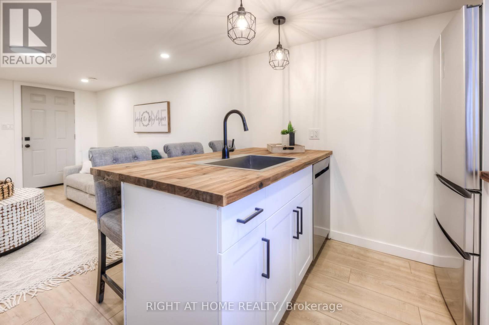 Unit B - 56 Crescent Road, Cambridge, Ontario  N3C 2J4 - Photo 6 - X12836390