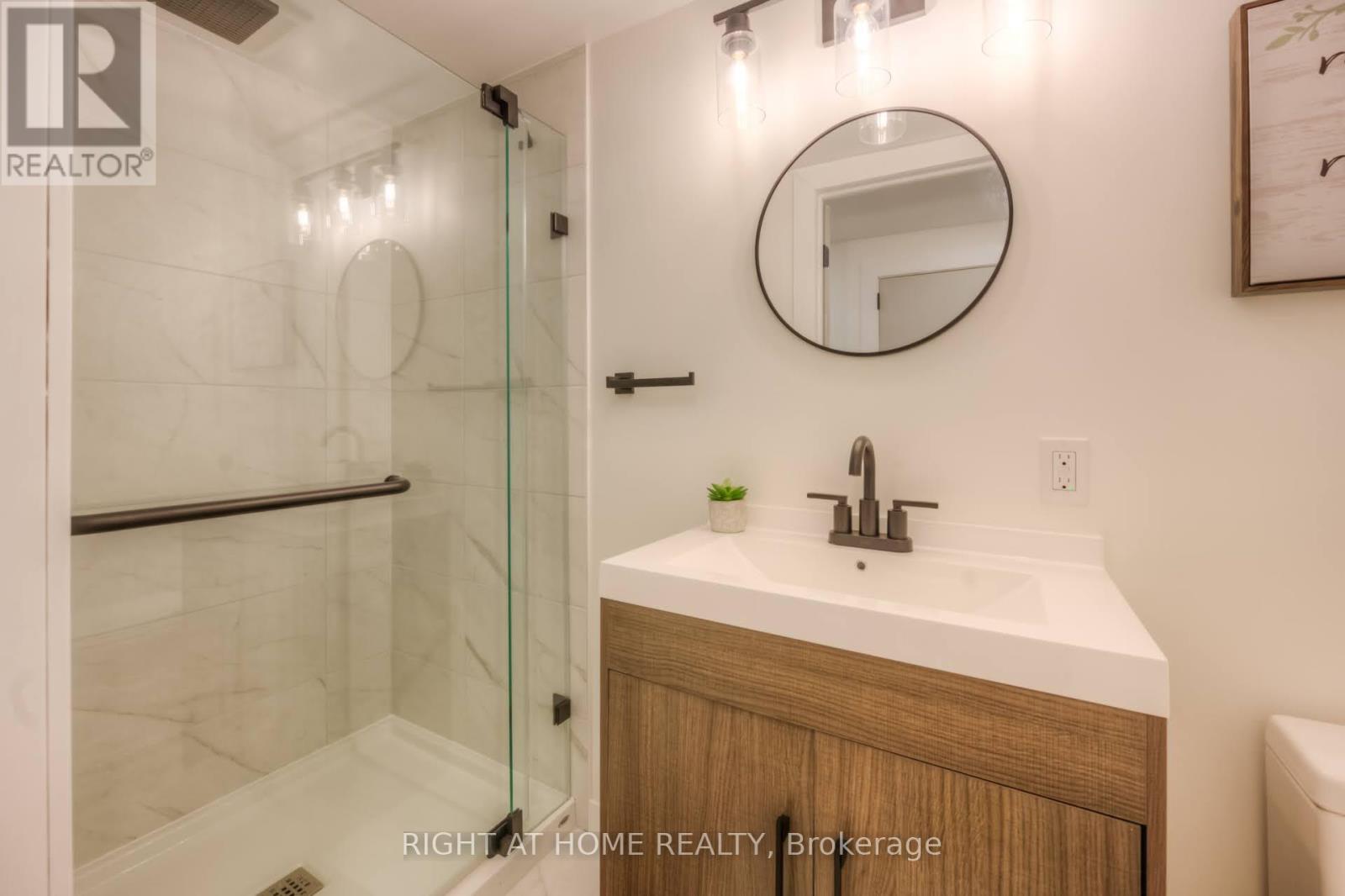 Unit B - 56 Crescent Road, Cambridge, Ontario  N3C 2J4 - Photo 9 - X12836390