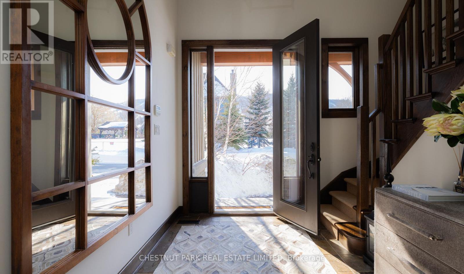 146 National Drive, Blue Mountains, Ontario  L9Y 0B7 - Photo 2 - X12836496