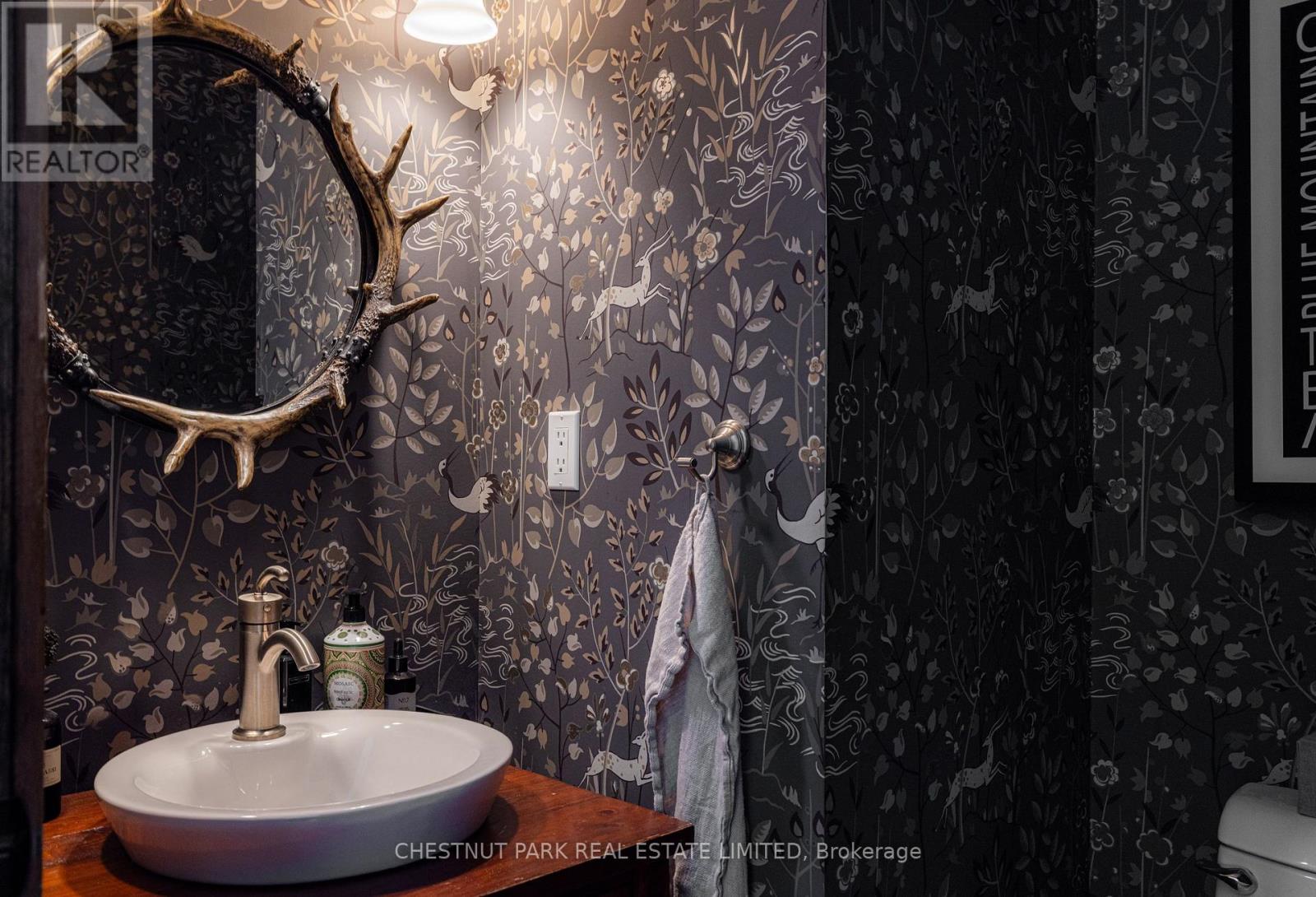 146 National Drive, Blue Mountains, Ontario  L9Y 0B7 - Photo 31 - X12836496