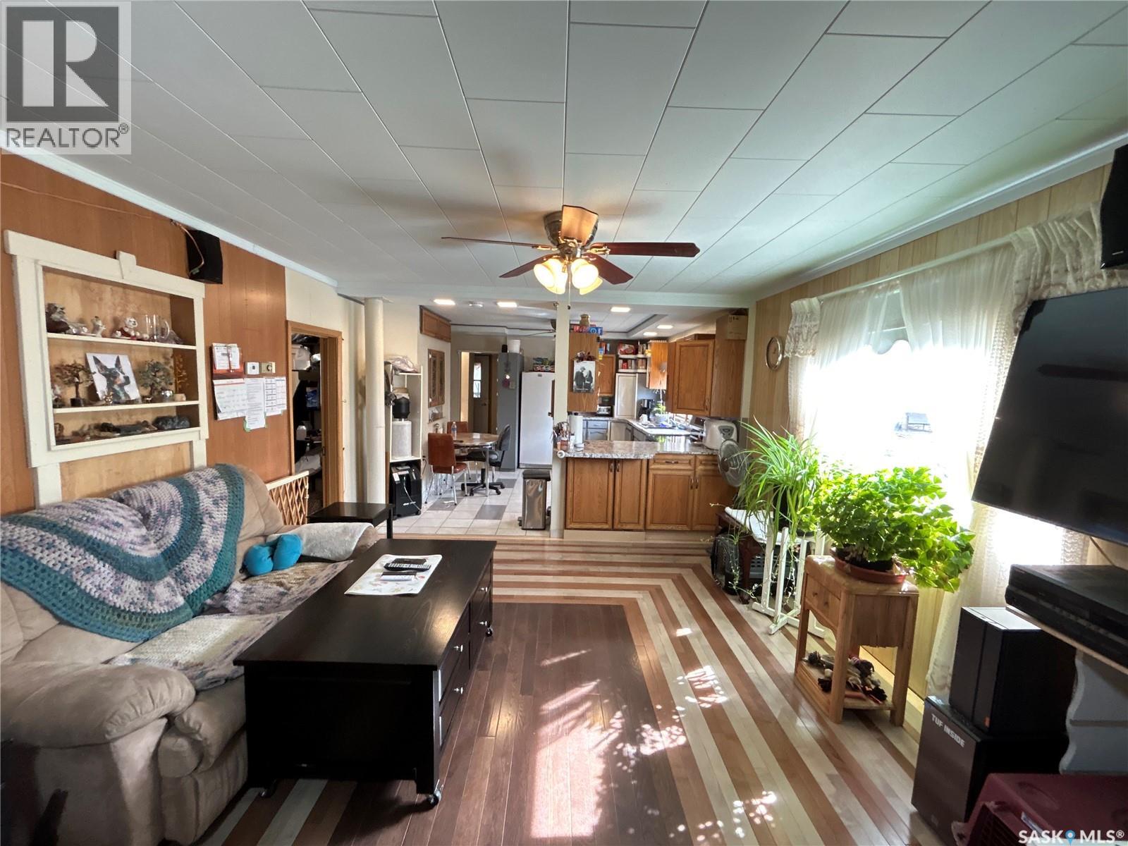 625 Maharg Avenue, Burstall, Saskatchewan  S0N 0H0 - Photo 12 - SK029542