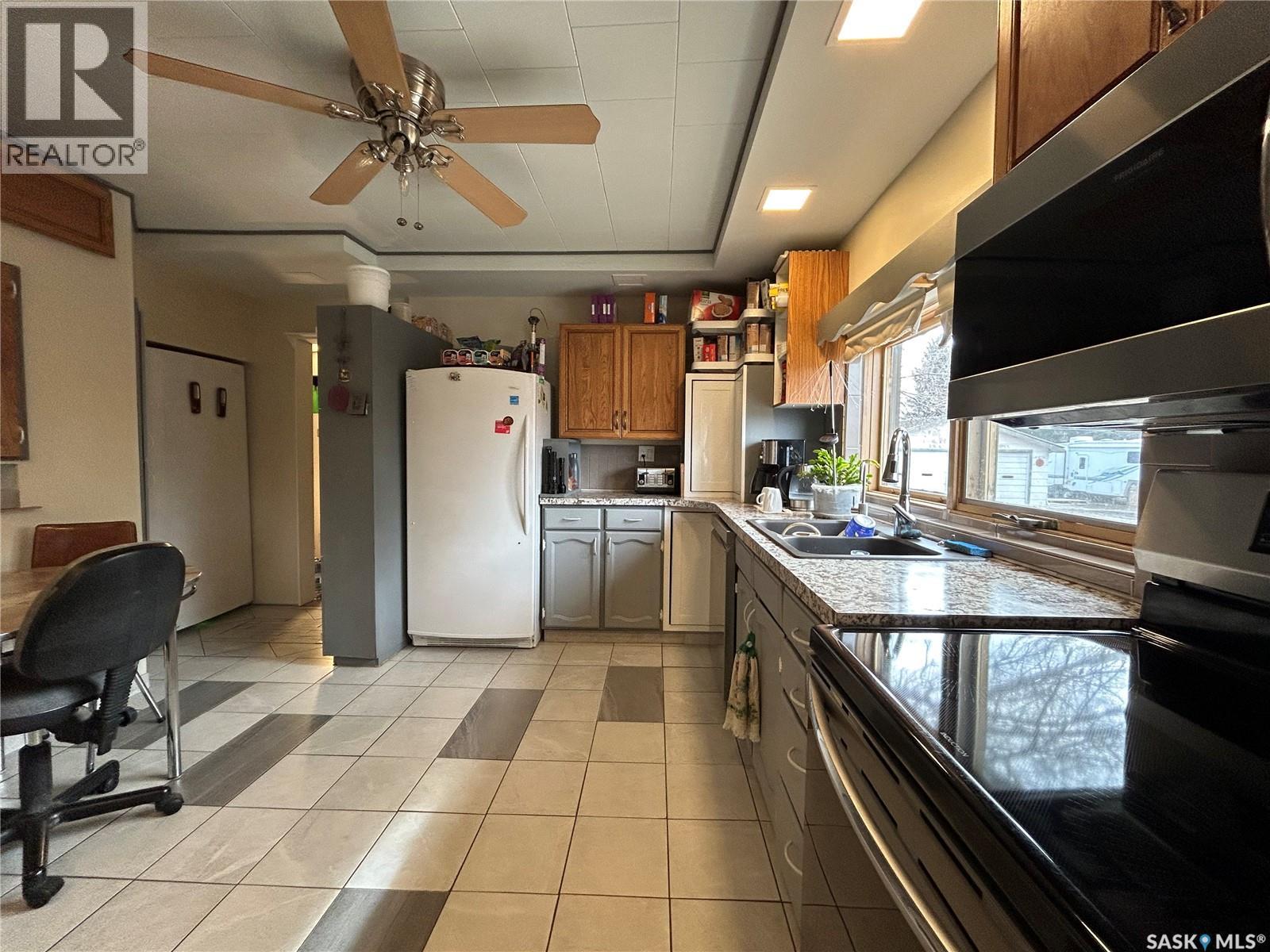 625 Maharg Avenue, Burstall, Saskatchewan  S0N 0H0 - Photo 7 - SK029542