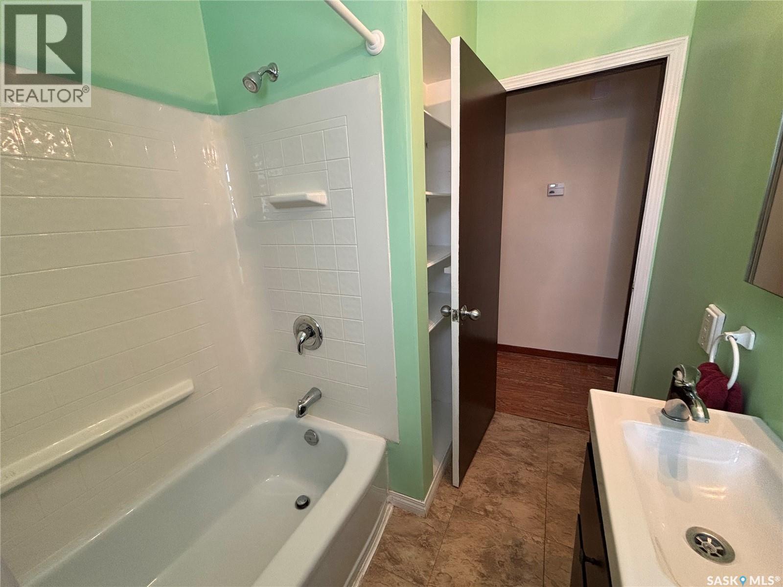 47 James Avenue, Yorkton, Saskatchewan  S3N 2C3 - Photo 14 - SK029525