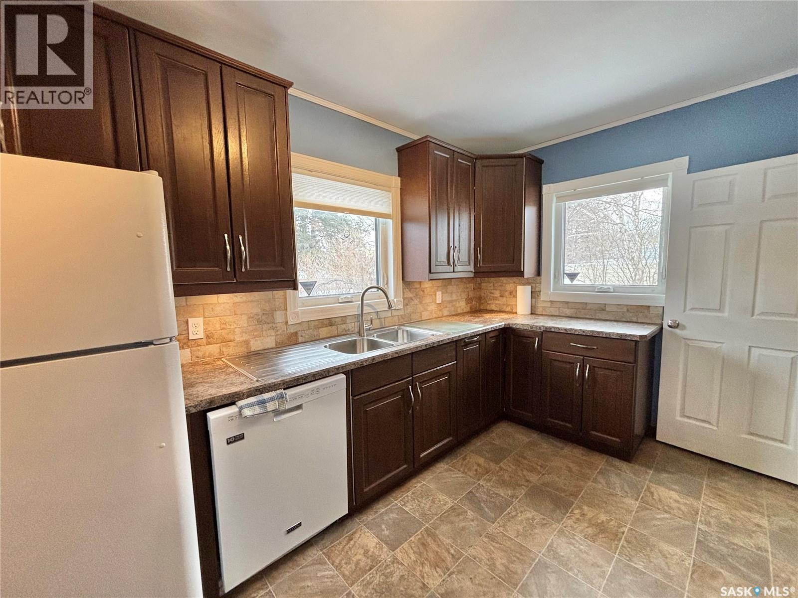 47 James Avenue, Yorkton, Saskatchewan  S3N 2C3 - Photo 3 - SK029525