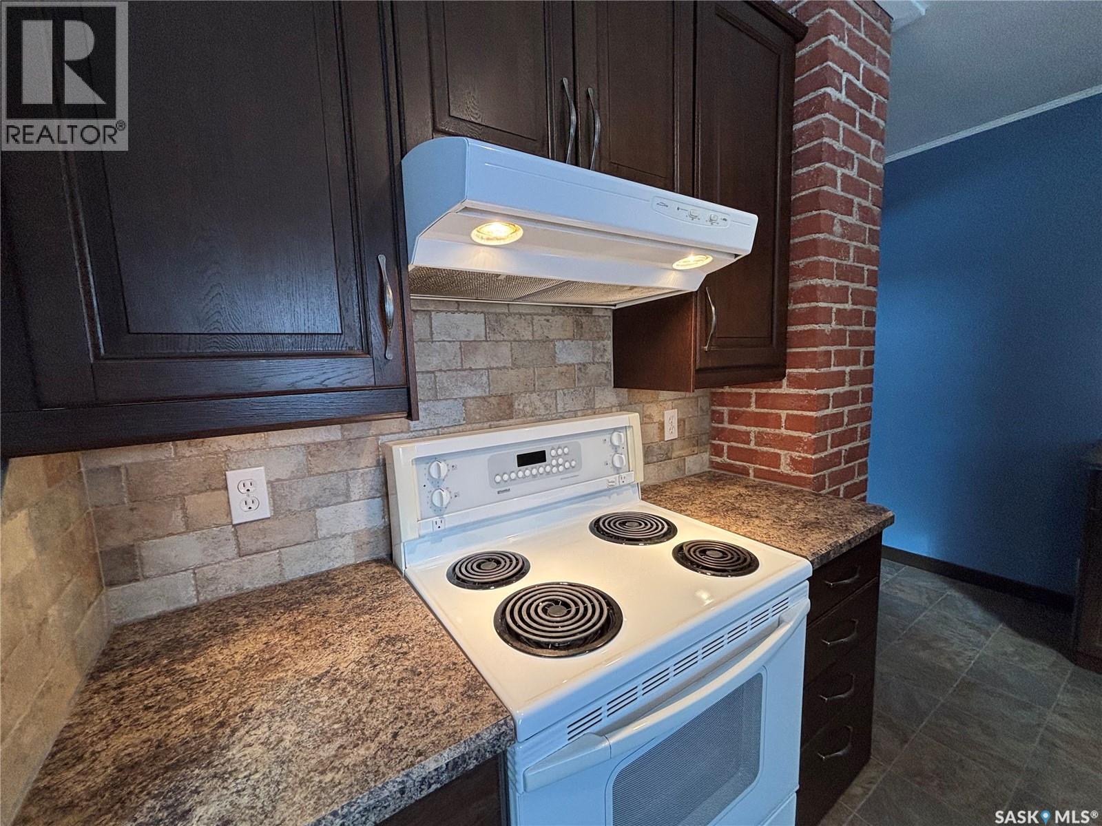 47 James Avenue, Yorkton, Saskatchewan  S3N 2C3 - Photo 4 - SK029525