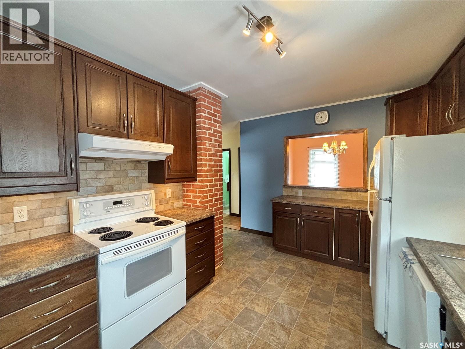 47 James Avenue, Yorkton, Saskatchewan  S3N 2C3 - Photo 5 - SK029525