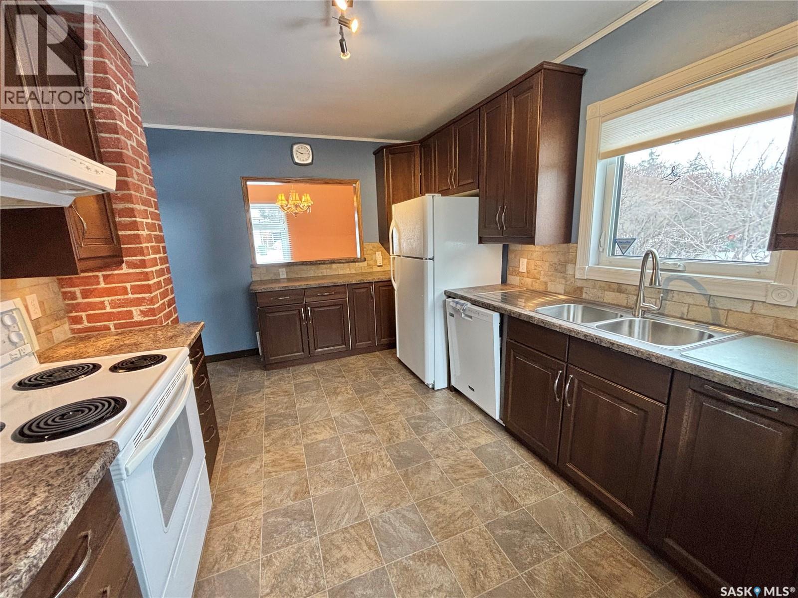 47 James Avenue, Yorkton, Saskatchewan  S3N 2C3 - Photo 6 - SK029525