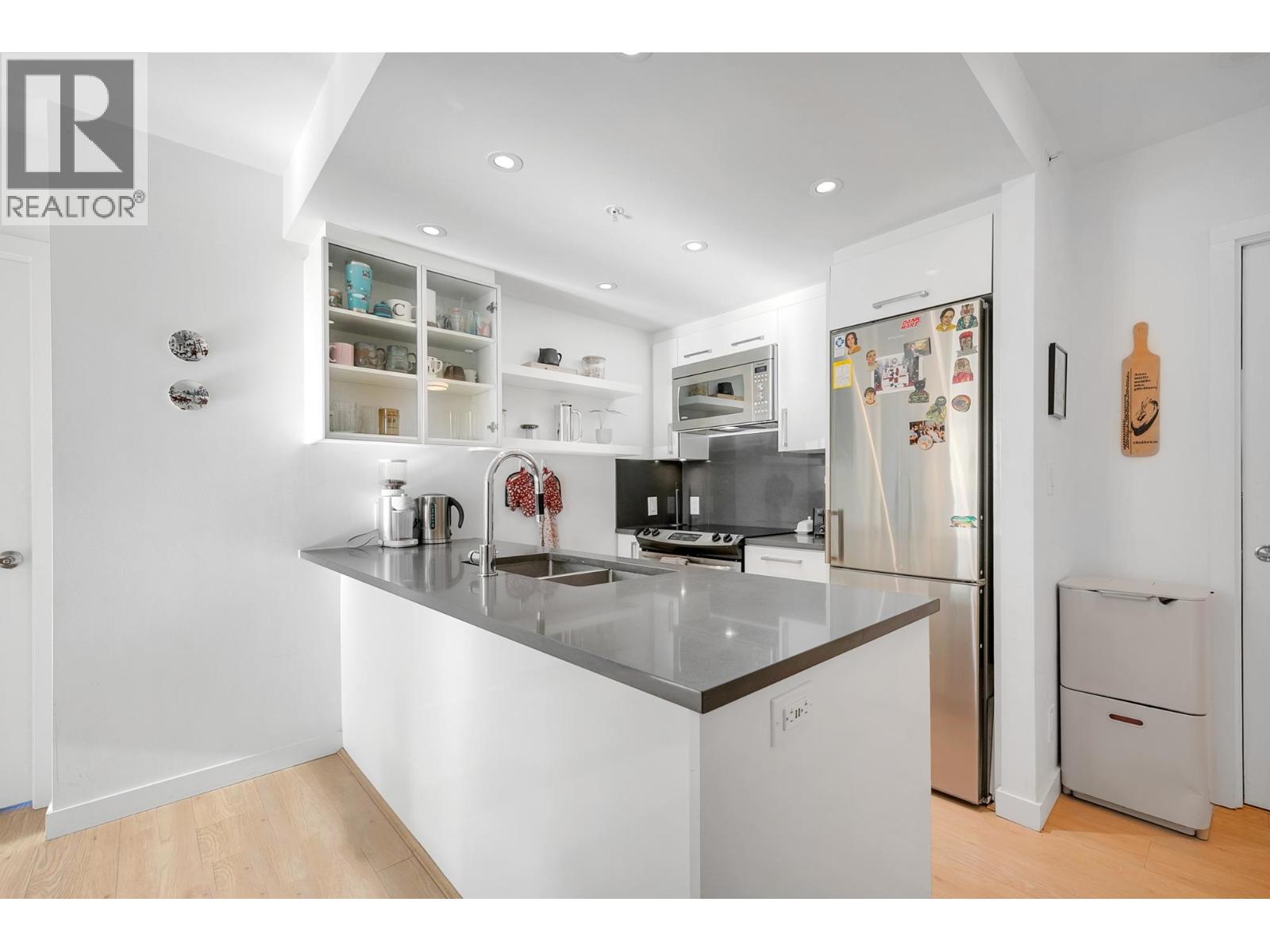 302 933 E Hastings Street, Vancouver, British Columbia  V6A 0G6 - Photo 12 - R3087040