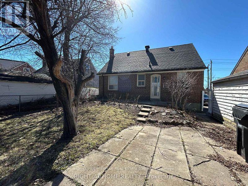 50 Moore Park Avenue, Toronto, Ontario  M2M 1M9 - Photo 20 - C12835156