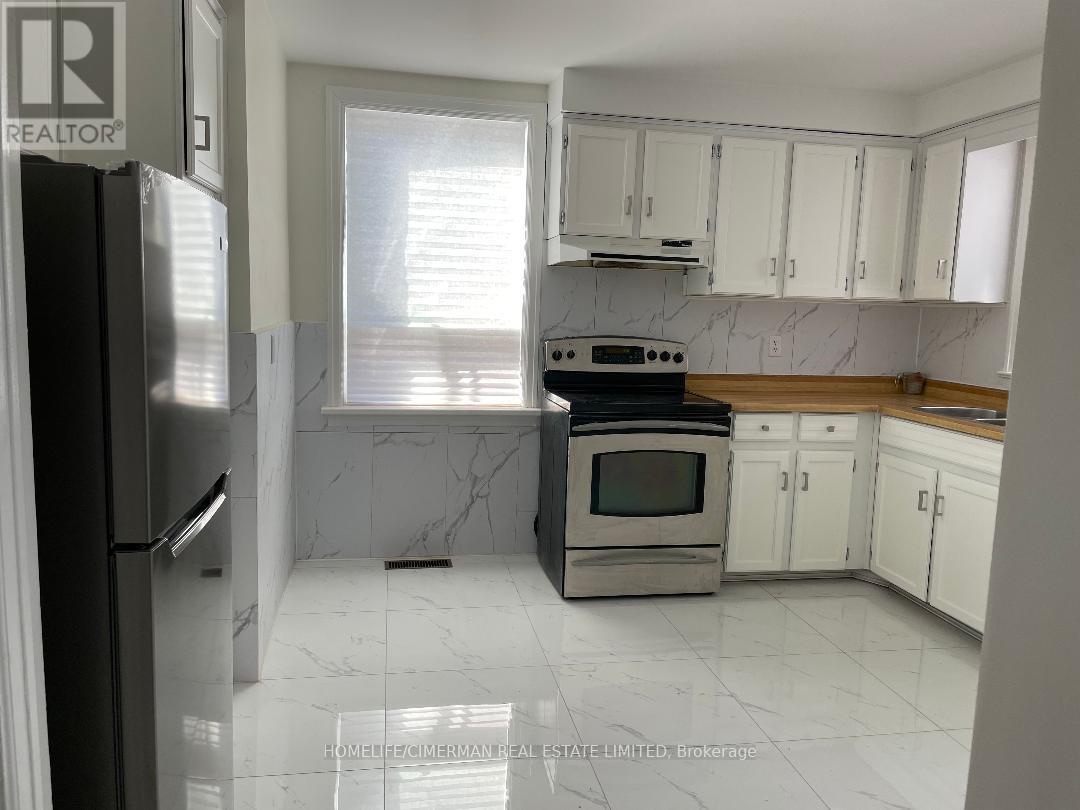 50 Moore Park Avenue, Toronto, Ontario  M2M 1M9 - Photo 8 - C12835156