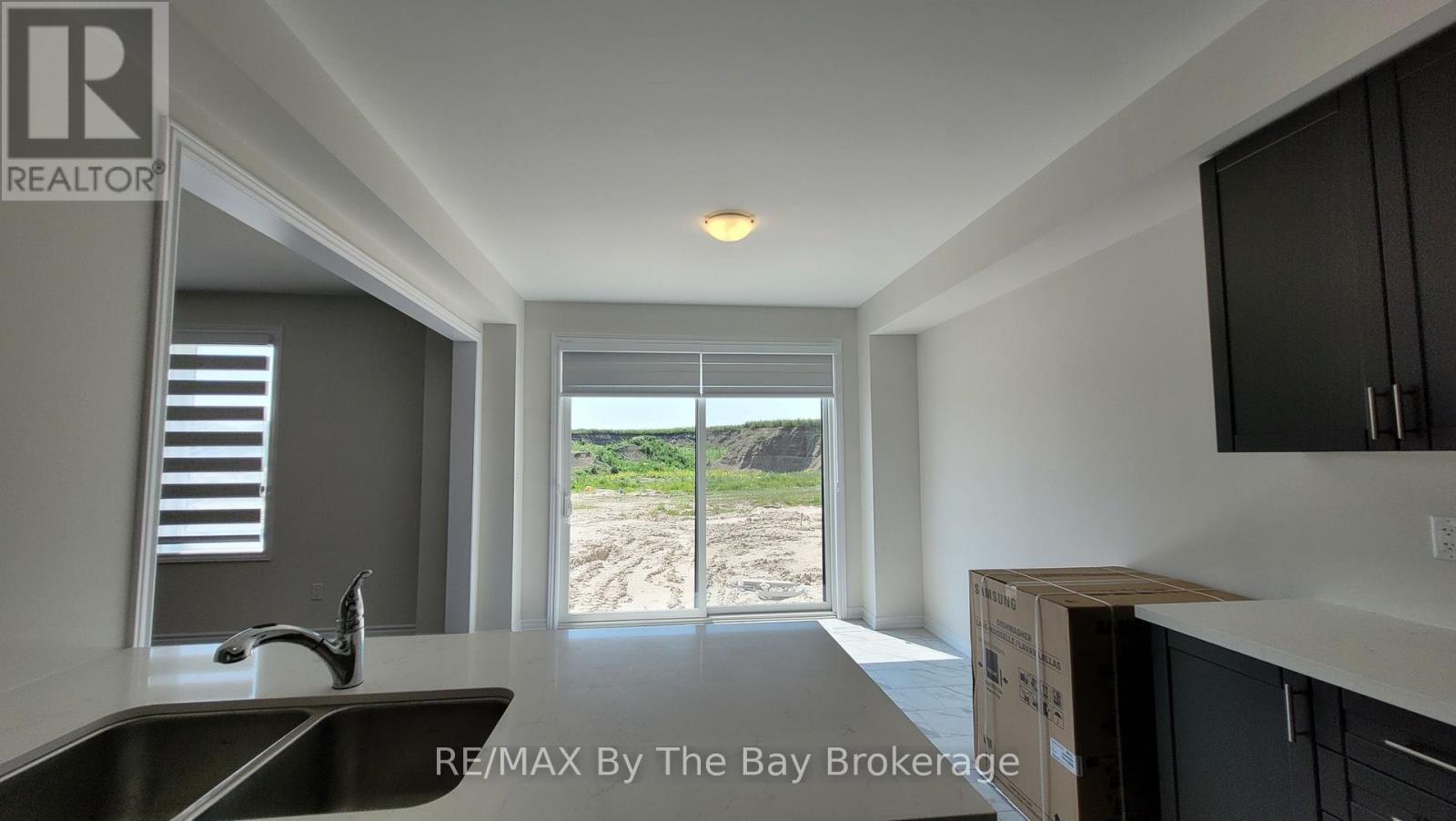 90 Sun Valley Avenue, Wasaga Beach, Ontario L9Z 0H8 - Photo 10 - S12836578