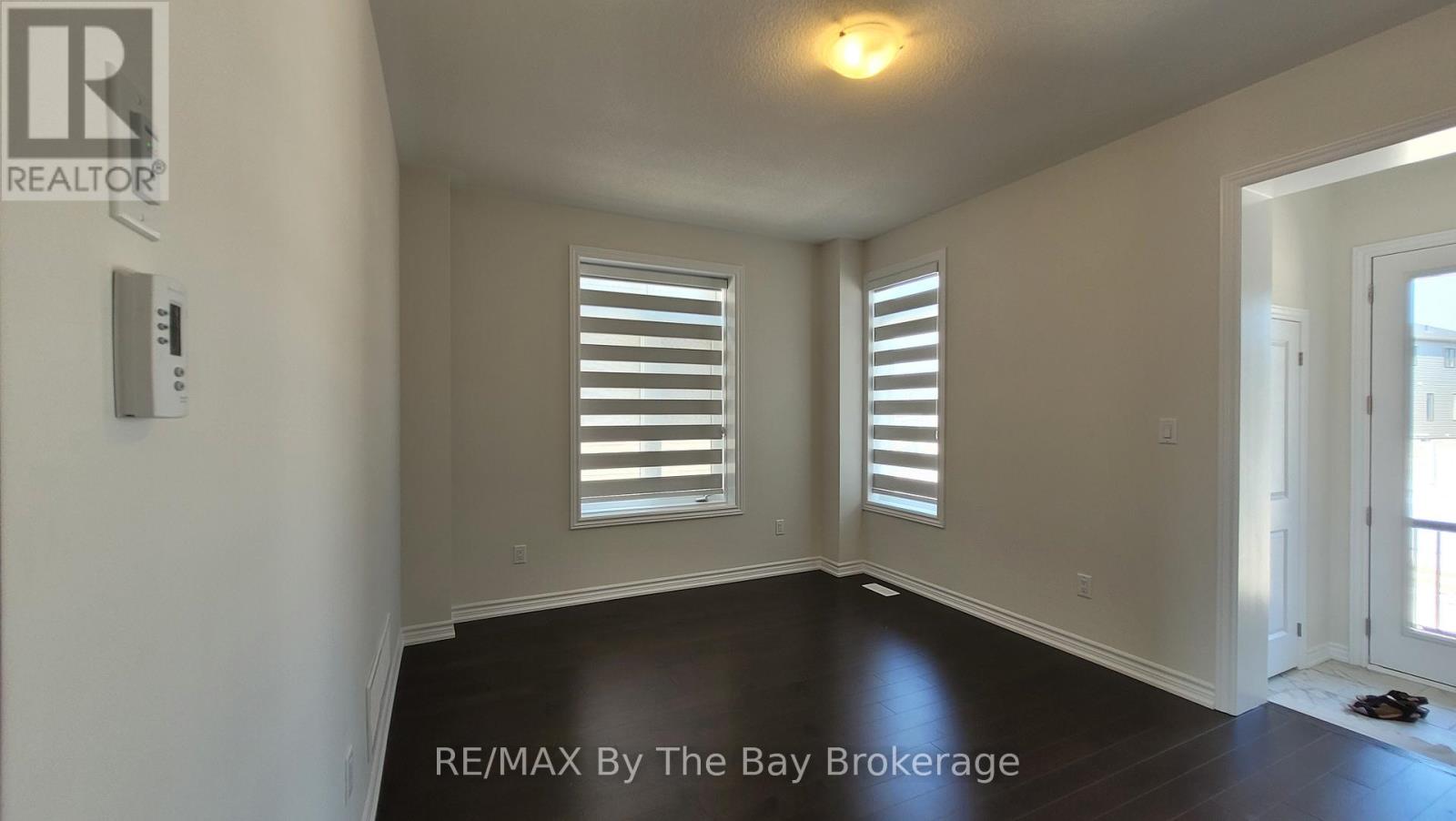 90 Sun Valley Avenue, Wasaga Beach, Ontario L9Z 0H8 - Photo 3 - S12836578