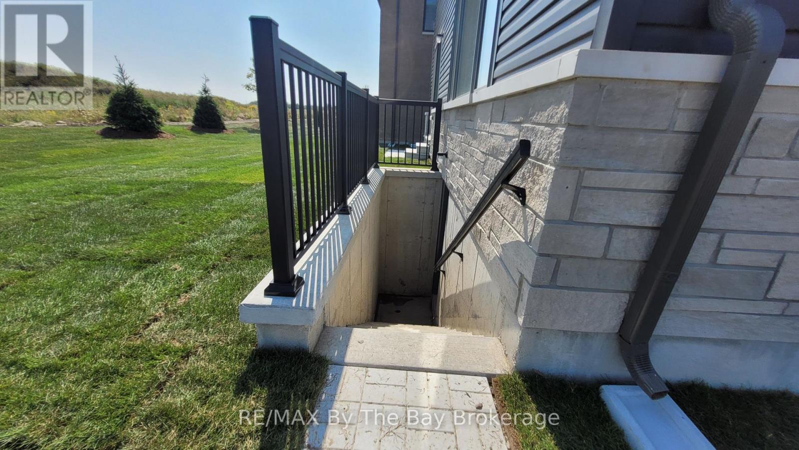 90 Sun Valley Avenue, Wasaga Beach, Ontario L9Z 0H8 - Photo 39 - S12836578