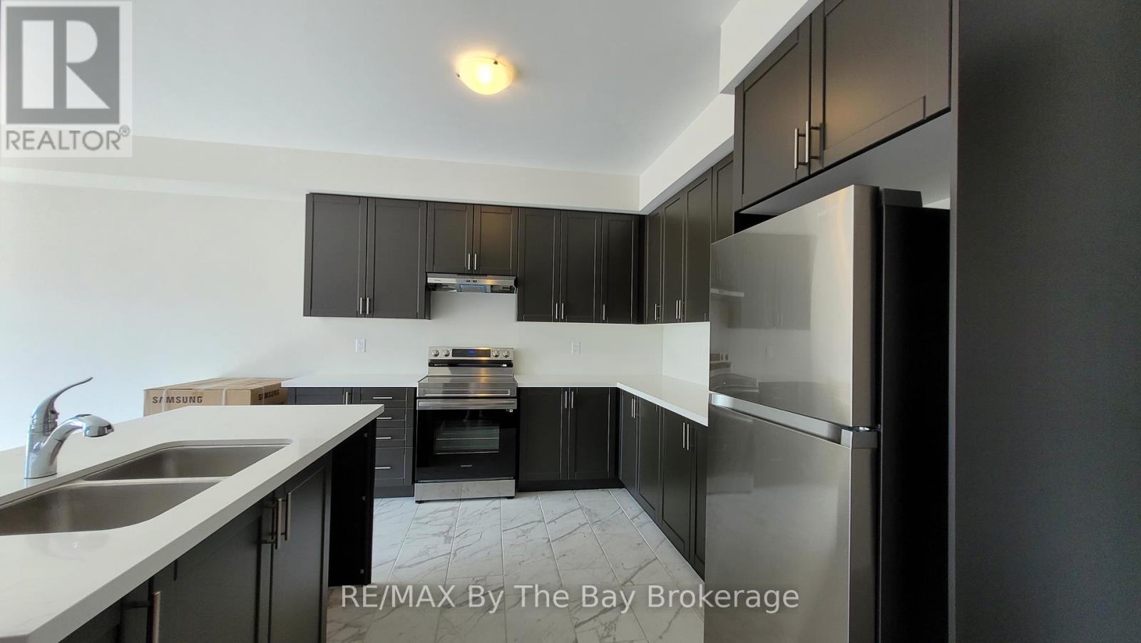 90 Sun Valley Avenue, Wasaga Beach, Ontario L9Z 0H8 - Photo 9 - S12836578