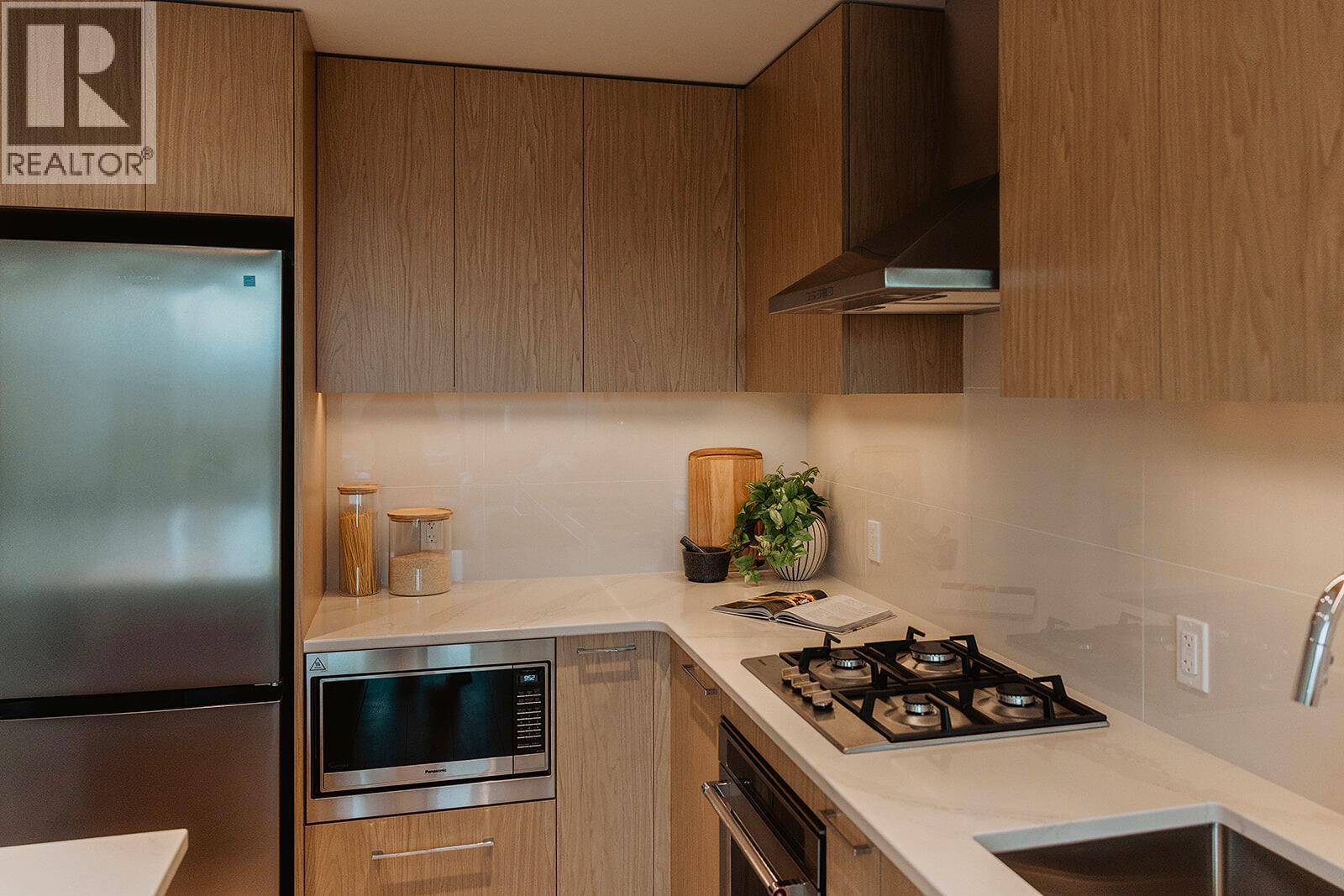 3051 Abbott Street Unit# 305, Kelowna, British Columbia  V1Y 0P1 - Photo 6 - 10370982