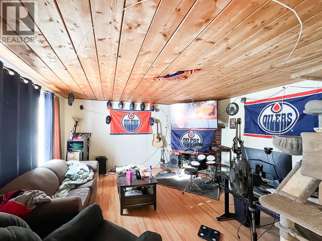 5420 Gravel Avenue, Donnelly, Alberta  T0H 1G0 - Photo 5 - A2273668