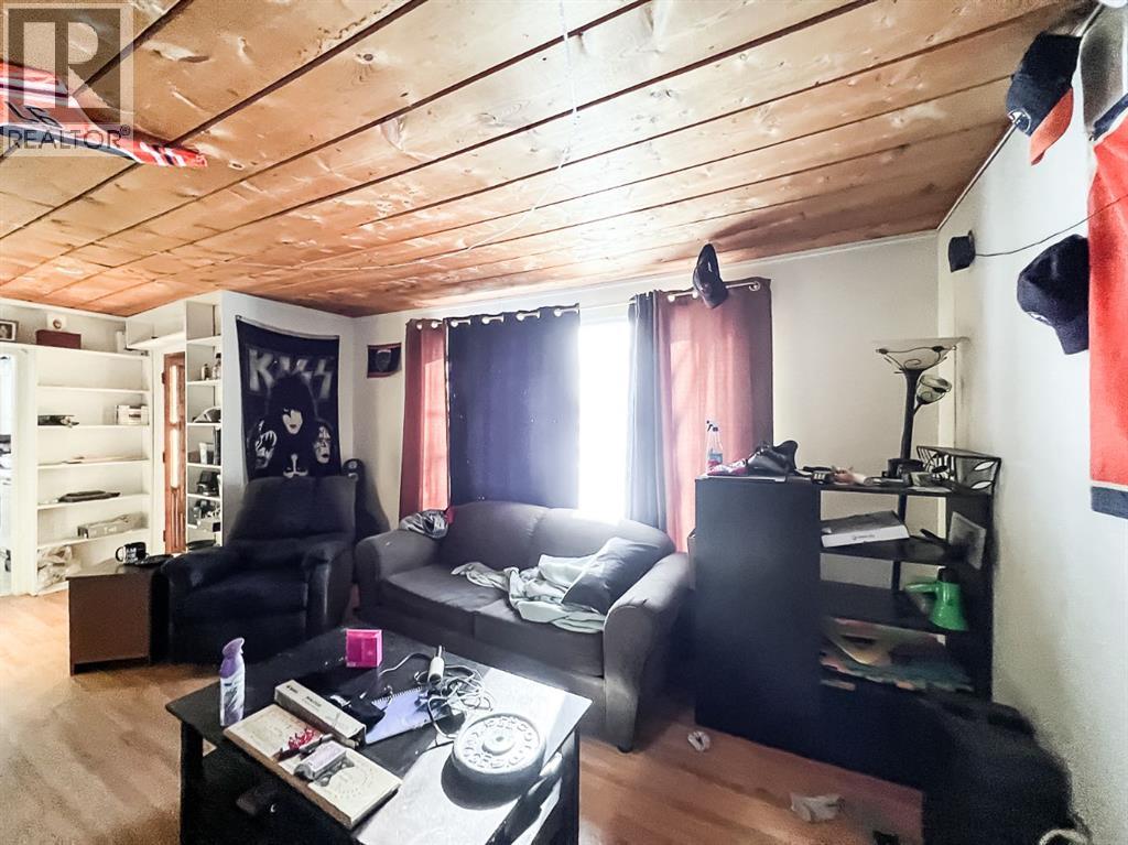 5420 Gravel Avenue, Donnelly, Alberta  T0H 1G0 - Photo 7 - A2273668