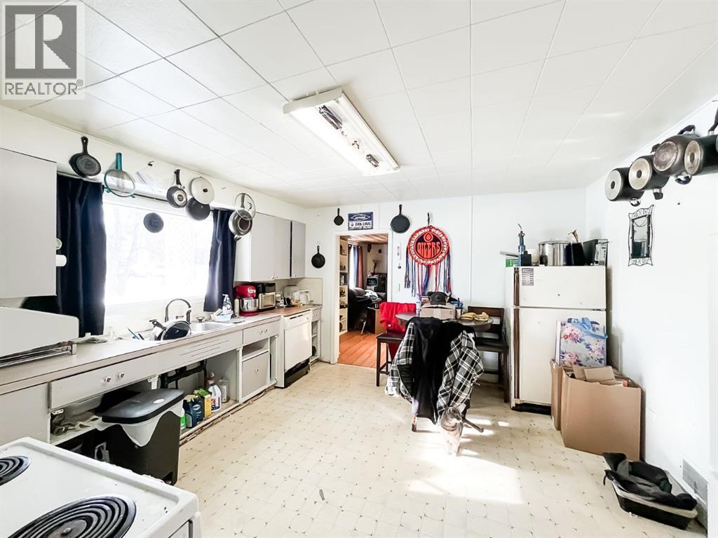 5420 Gravel Avenue, Donnelly, Alberta  T0H 1G0 - Photo 3 - A2273668