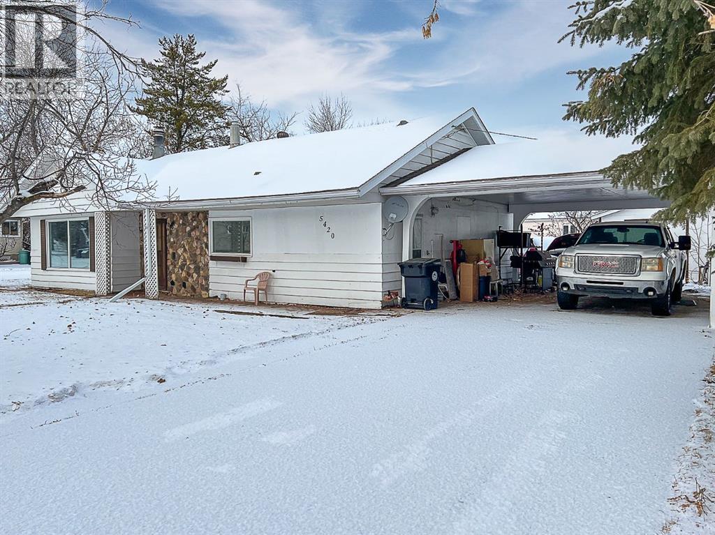 5420 Gravel Avenue, Donnelly, Alberta  T0H 1G0 - Photo 2 - A2273668