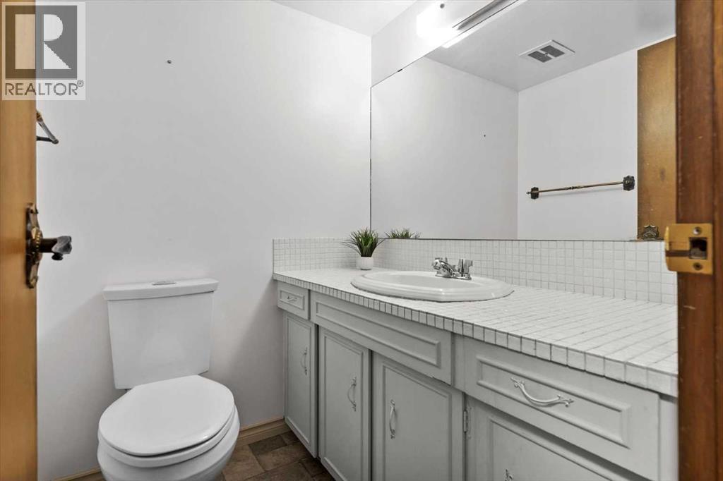 206 Lake Fraser Place Se, Calgary, Alberta  T2J 3T5 - Photo 26 - A2289350