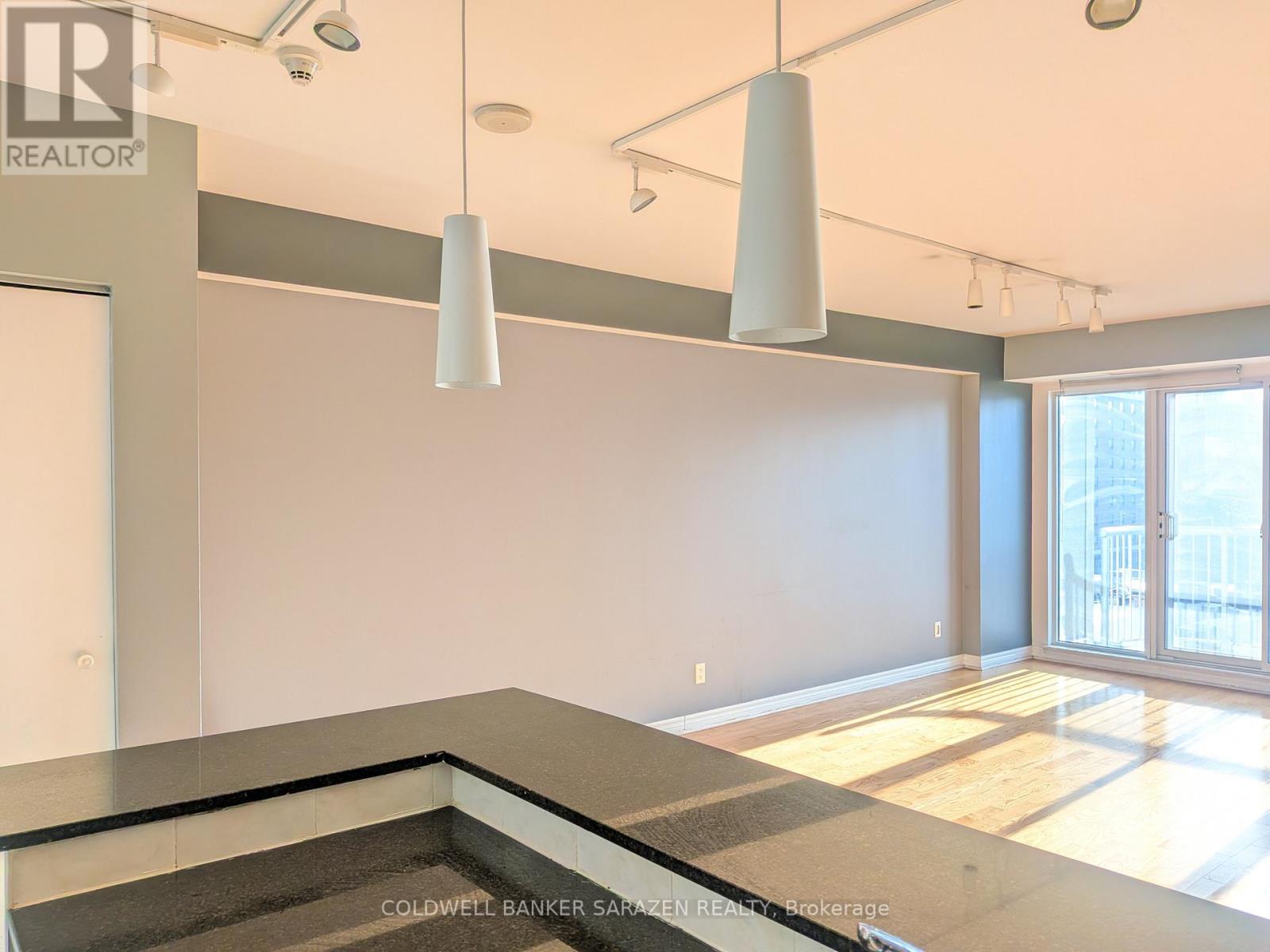 605 - 200 Rideau Street, Ottawa, Ontario K1N 5Y1 - Photo 11 - X12836558