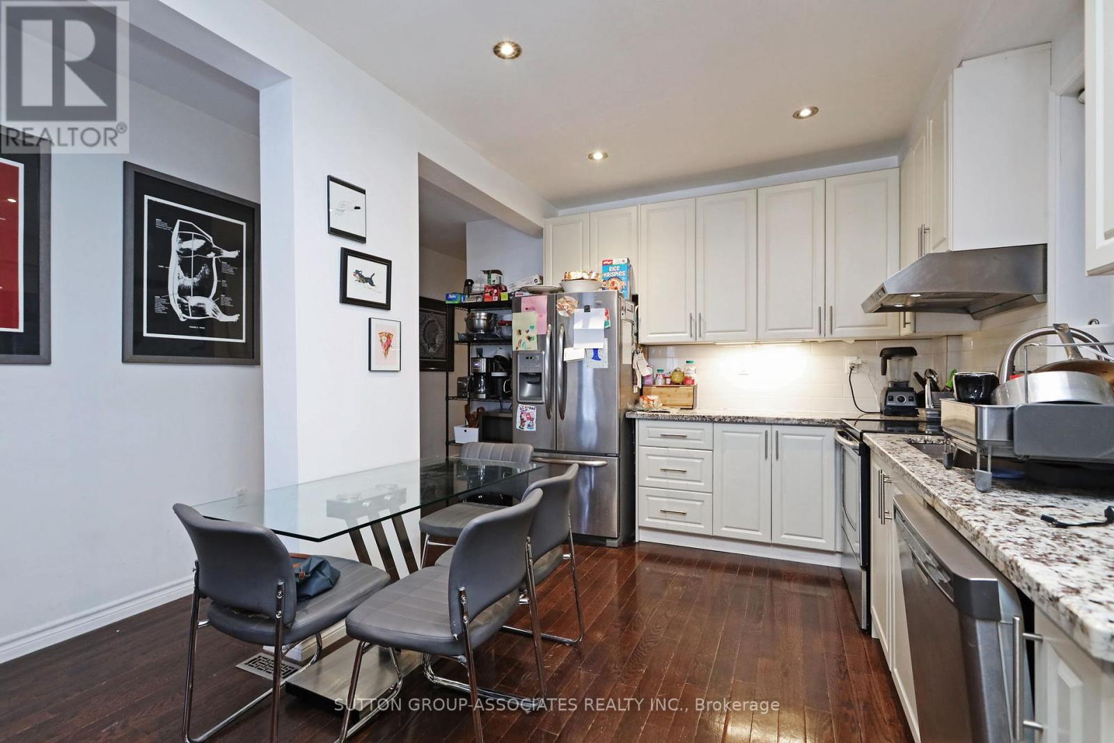 20 Ashdale Avenue, Toronto, Ontario  M4L 2Y7 - Photo 2 - E12836336