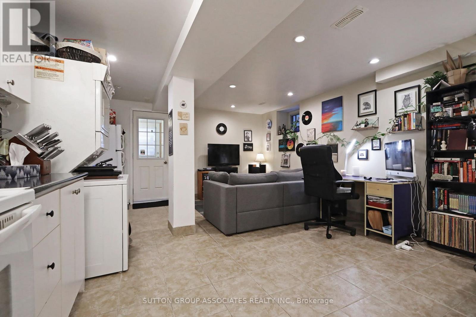 20 Ashdale Avenue, Toronto, Ontario  M4L 2Y7 - Photo 32 - E12836336