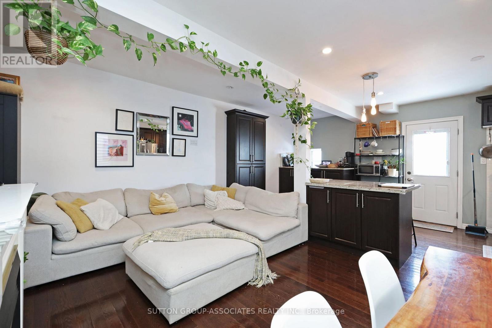 20 Ashdale Avenue, Toronto, Ontario  M4L 2Y7 - Photo 13 - E12836336