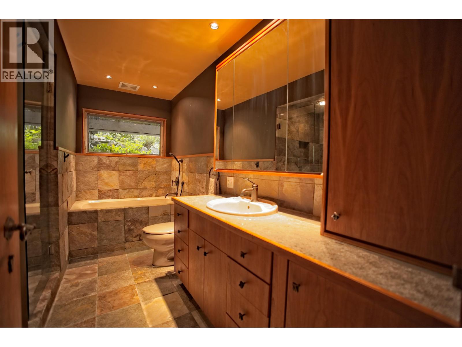 2875 Southey Point Road, Salt Spring Island, British Columbia  V8K 1A2 - Photo 8 - R3094215