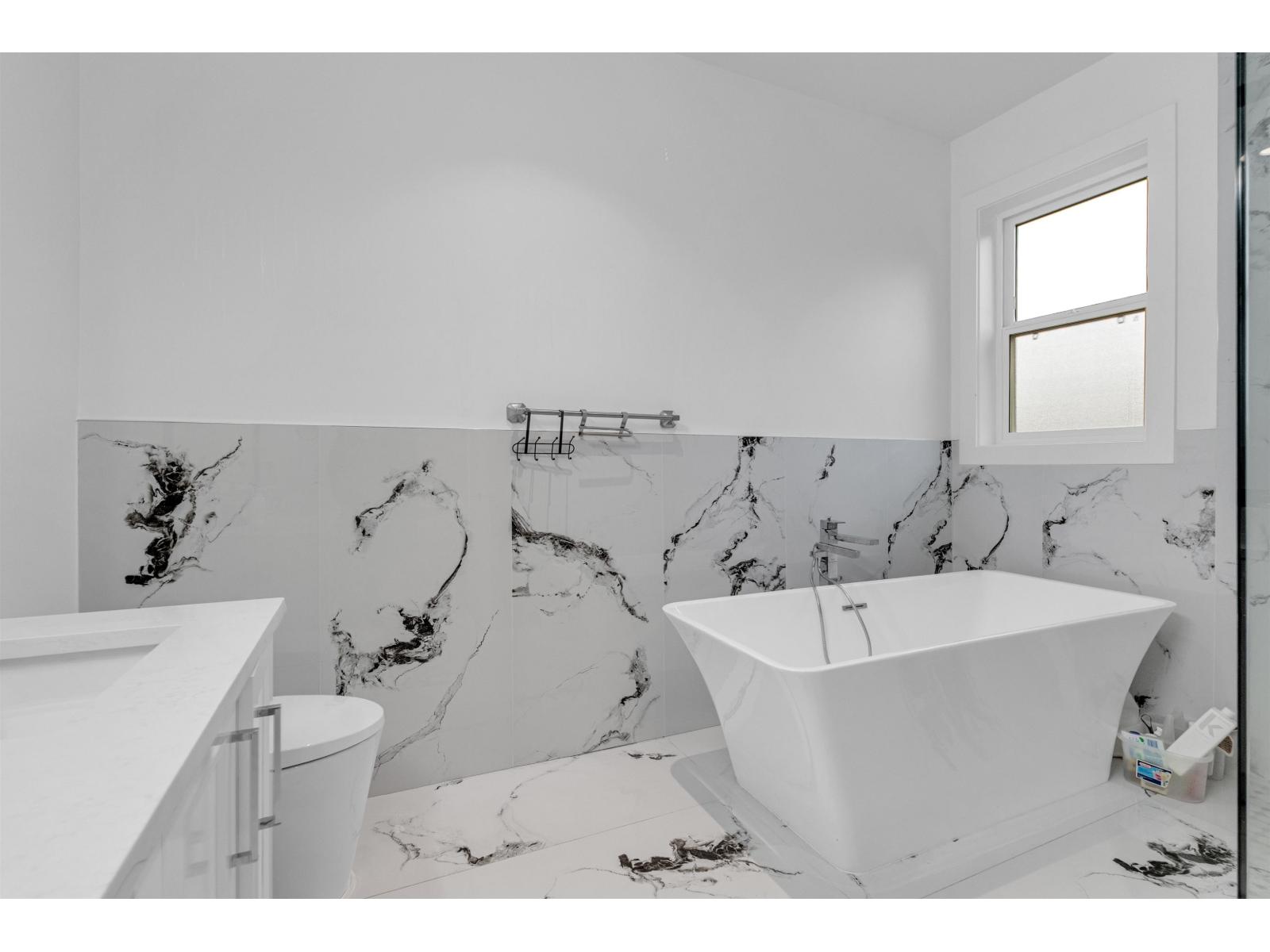 13995 79a Avenue, Surrey, British Columbia  V3W 2Z5 - Photo 17 - R3082759