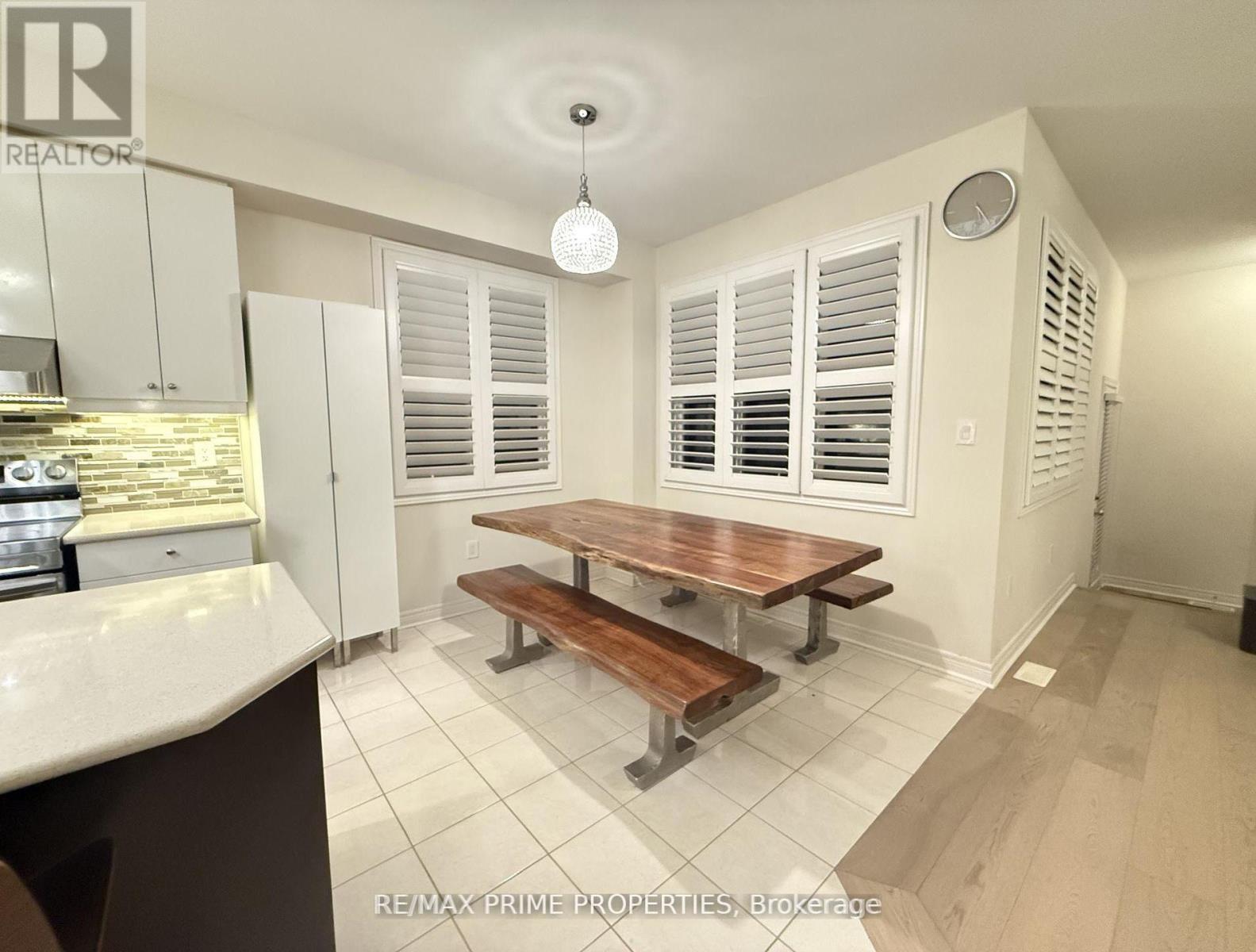 389 William Forster Road, Markham, Ontario  L6B 0X5 - Photo 10 - N12836550