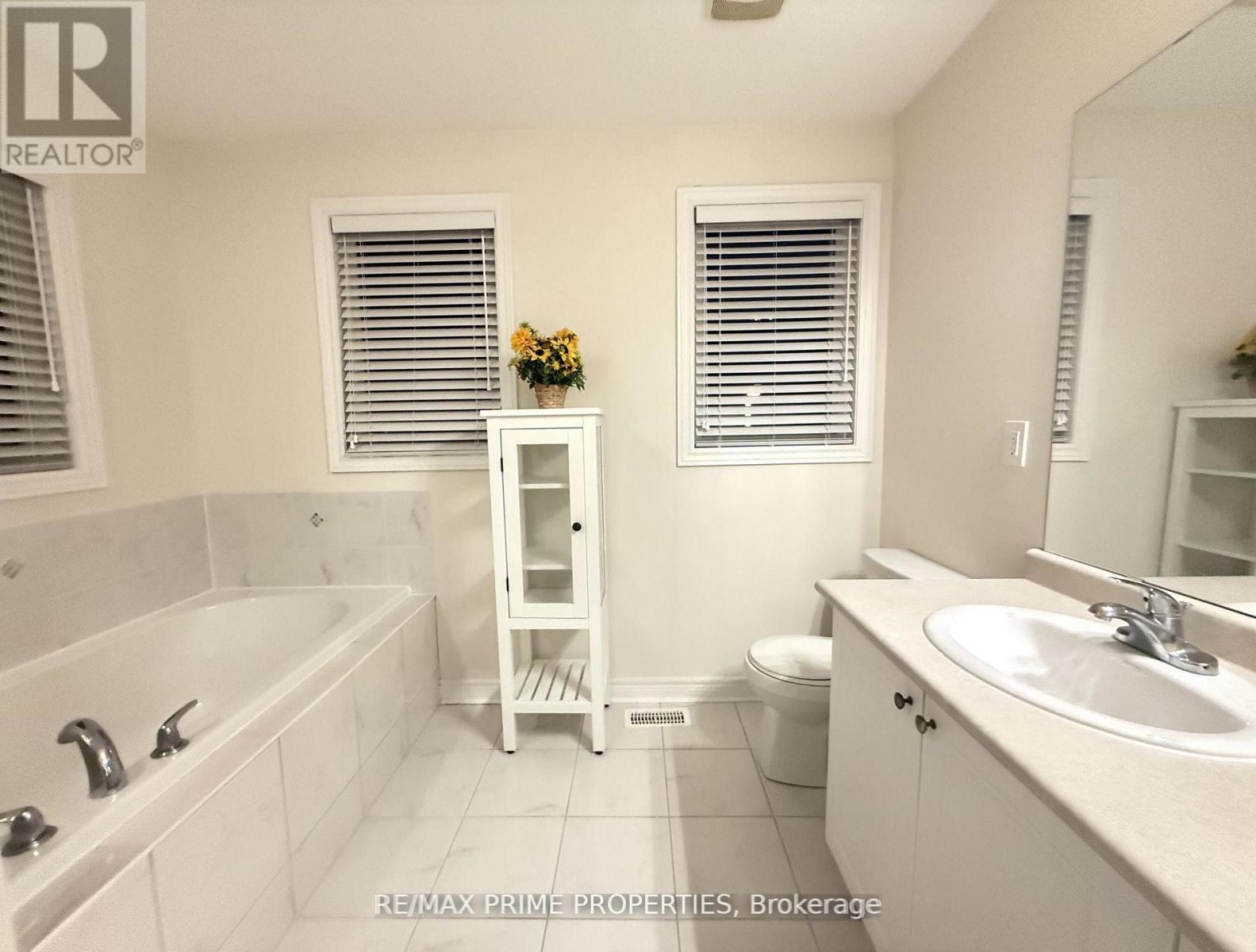 389 William Forster Road, Markham, Ontario  L6B 0X5 - Photo 15 - N12836550