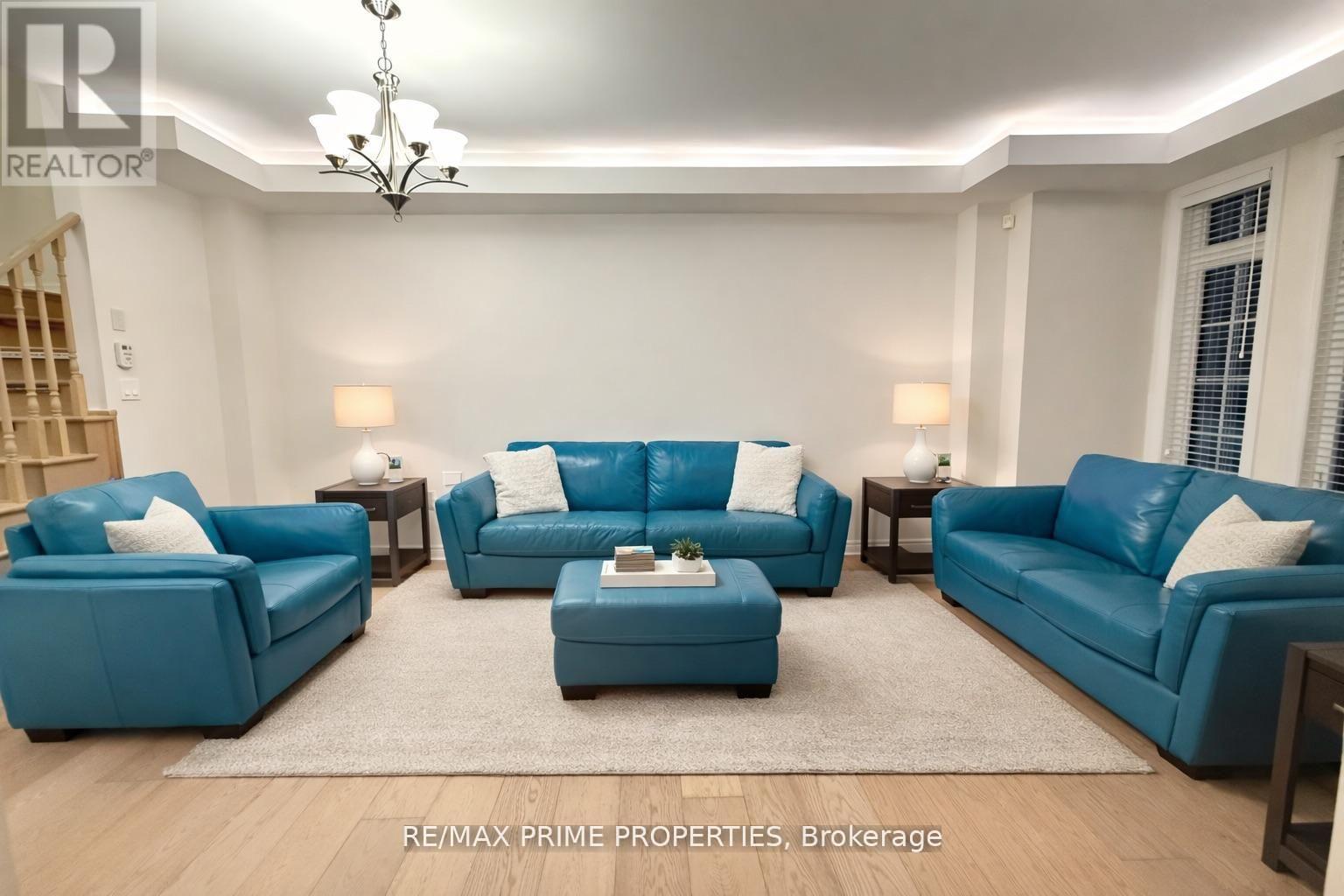 389 William Forster Road, Markham, Ontario  L6B 0X5 - Photo 3 - N12836550