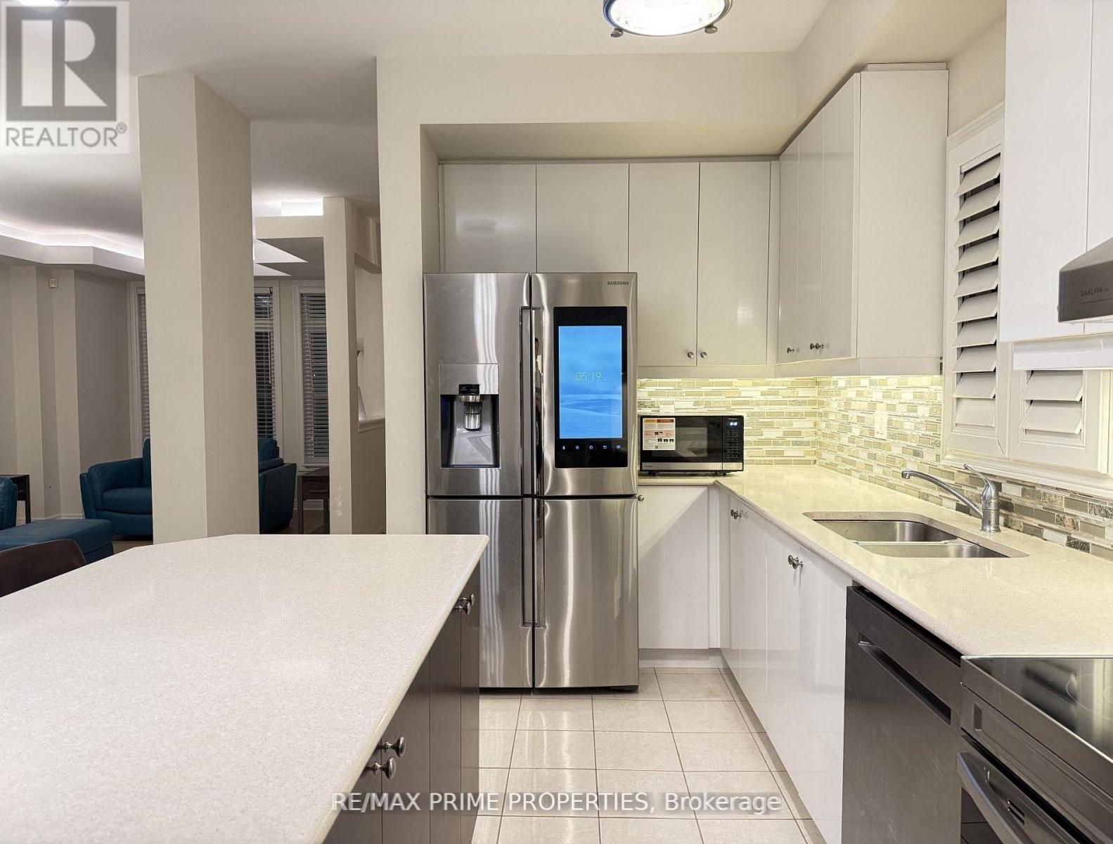 389 William Forster Road, Markham, Ontario  L6B 0X5 - Photo 7 - N12836550