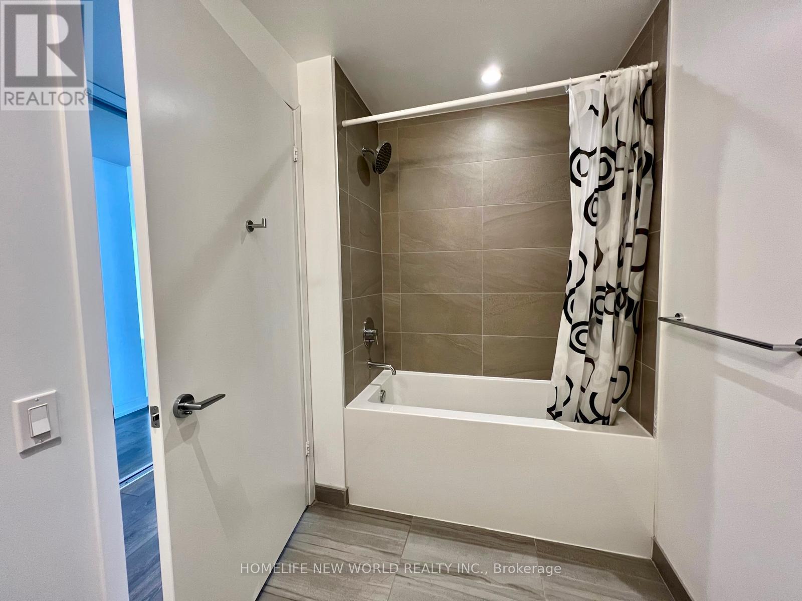 4911 - 5 Buttermill Avenue, Vaughan, Ontario  L4K 0J5 - Photo 7 - N12836566