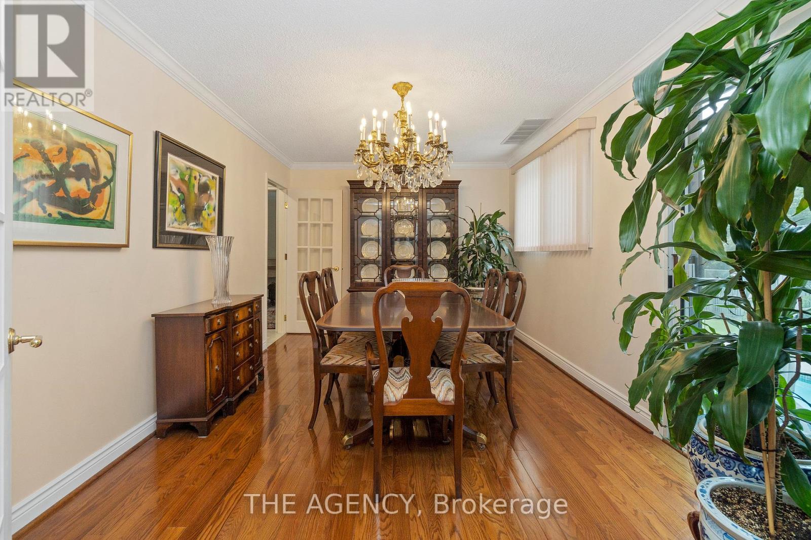 178 Millpond Court, Richmond Hill, Ontario  L4C 4W5 - Photo 7 - N12836584