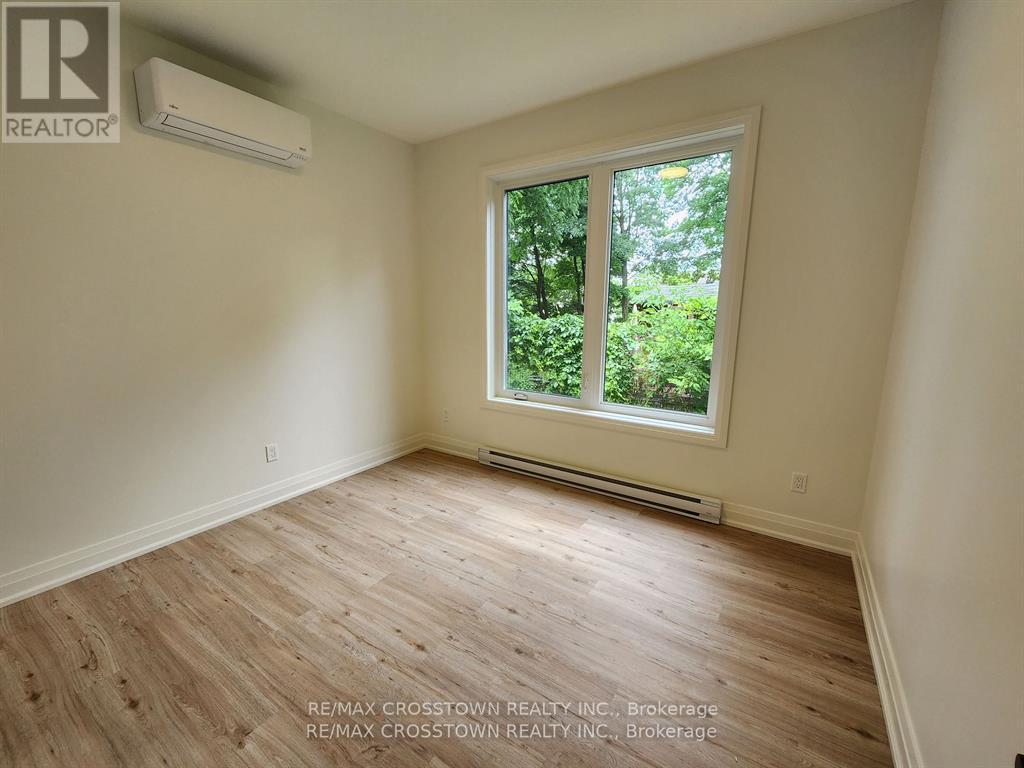 Gdn Ste - 120 Dundonald Street, Barrie, Ontario  L4M 3T6 - Photo 8 - S12836592