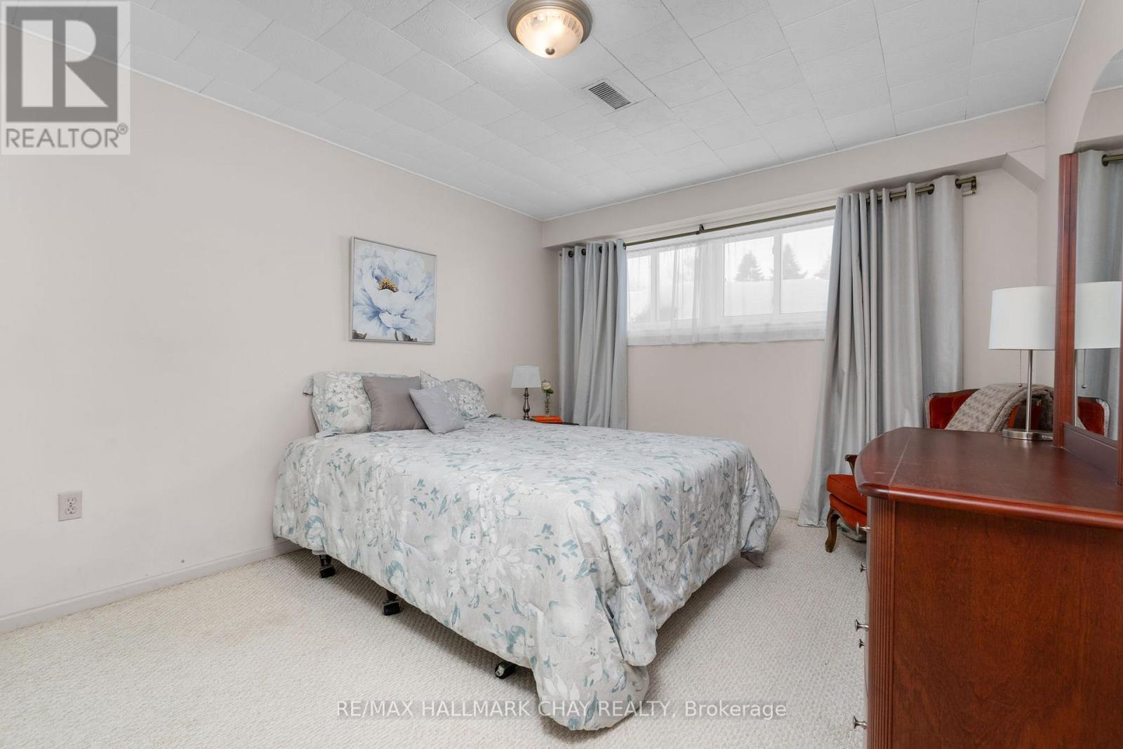 13 Grand Place, Barrie (Allandale Heights), Ontario  L4N 4Y3 - Photo 17 - S12836614