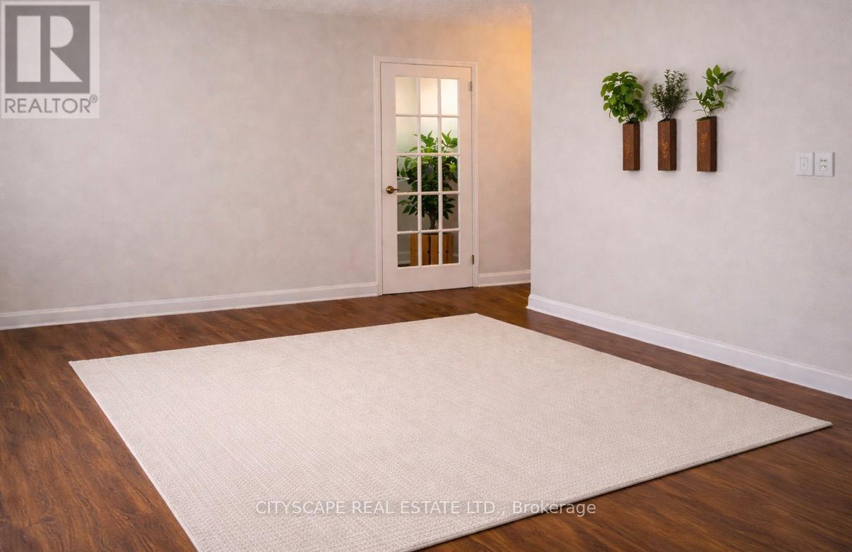 1004 - 49 Queen Street E, Mississauga, Ontario  L5G 4N6 - Photo 5 - W12836548