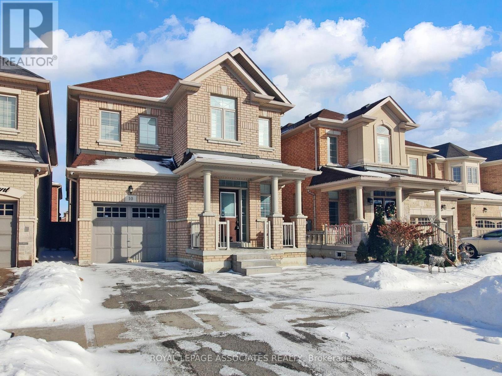 10 Lloyd Crescent, Brampton, Ontario  L7A 4J5 - Photo 2 - W12836552