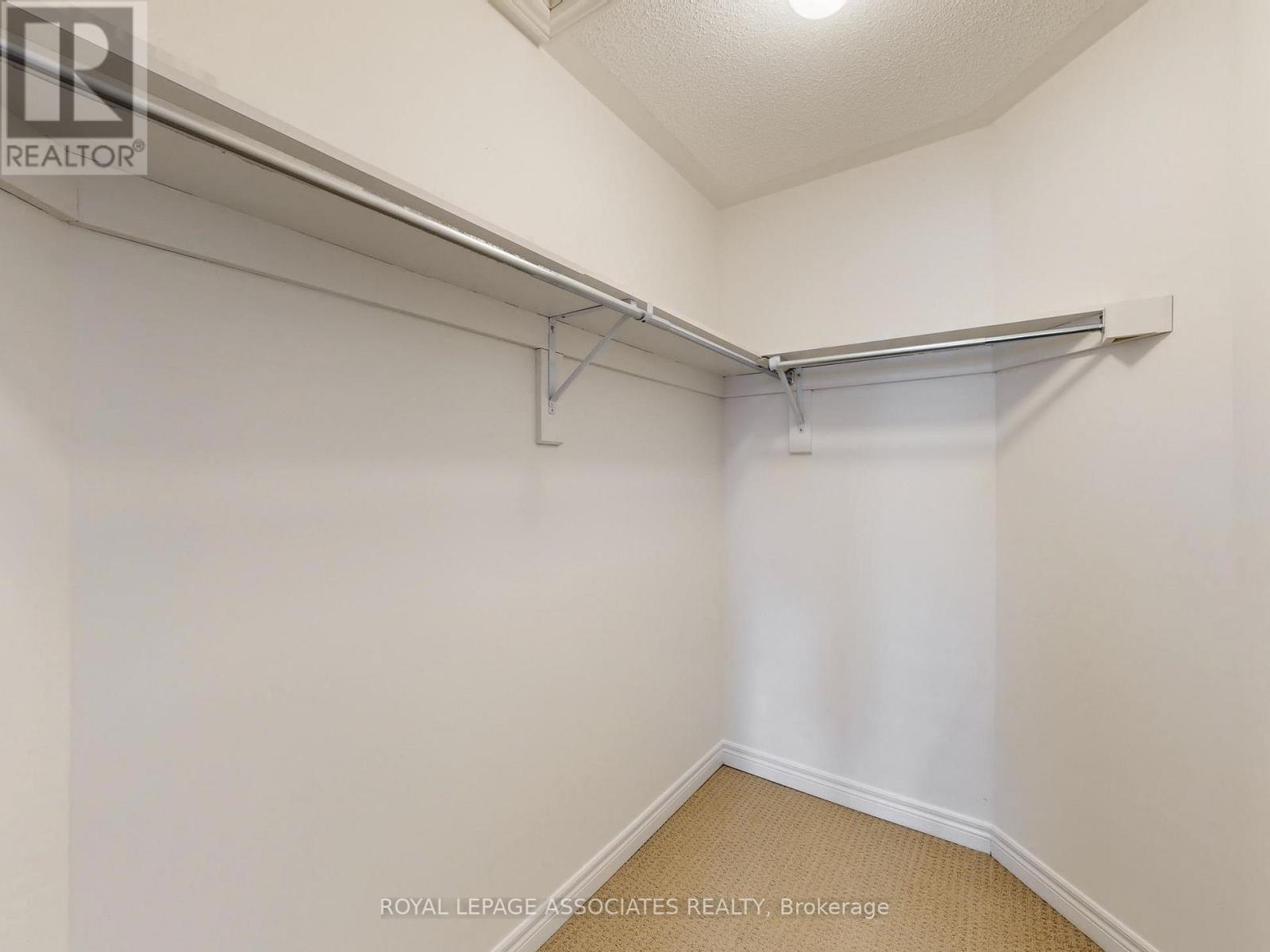 10 Lloyd Crescent, Brampton, Ontario  L7A 4J5 - Photo 30 - W12836552