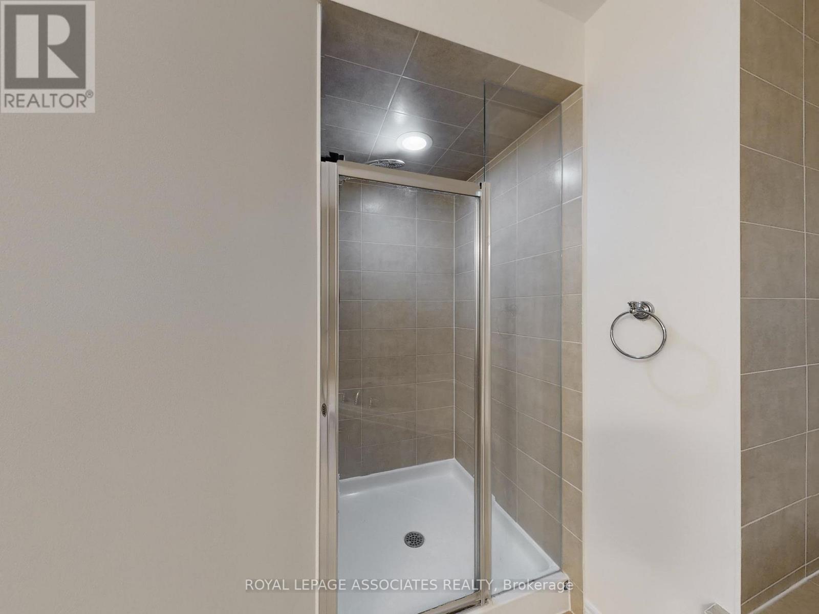 10 Lloyd Crescent, Brampton, Ontario  L7A 4J5 - Photo 32 - W12836552