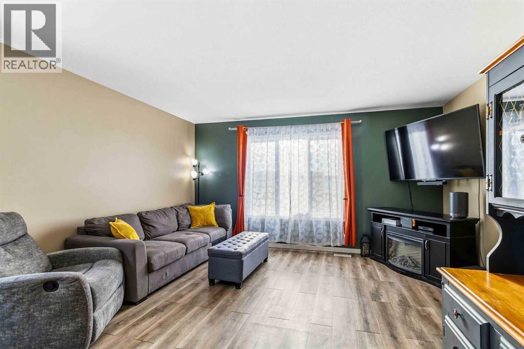 9, 711 Beacon Hill Drive, Fort Mcmurray, Alberta T9H 3R5 - Photo 11 - A2283376