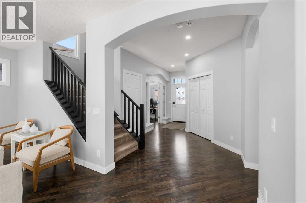 444 Crystal Green Manor, Okotoks, Alberta  T1S 0A3 - Photo 4 - A2288533