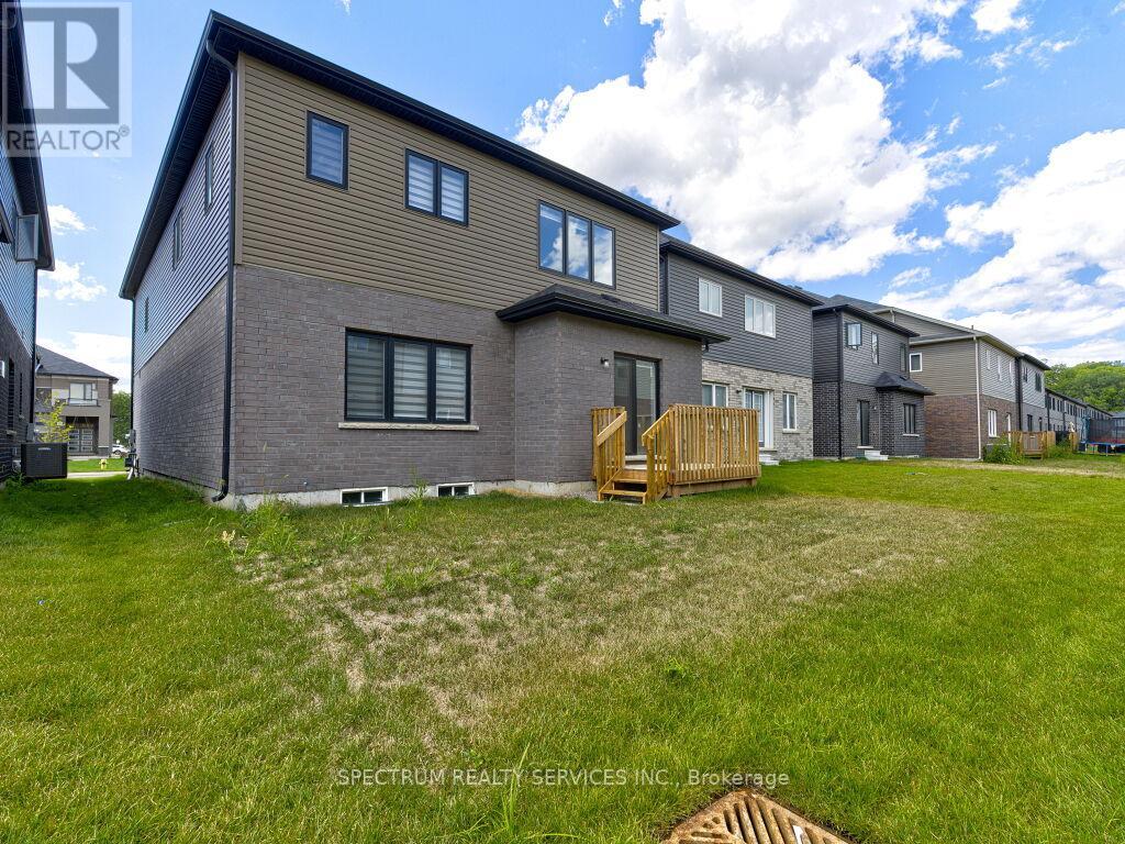 44 Dennis Avenue, Brantford, Ontario  N3V 0B9 - Photo 50 - X12836600