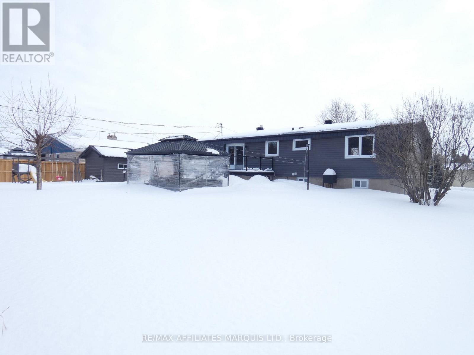 20391 Park Crescent, South Glengarry, Ontario K0C 1L0 - Photo 27 - X12836702