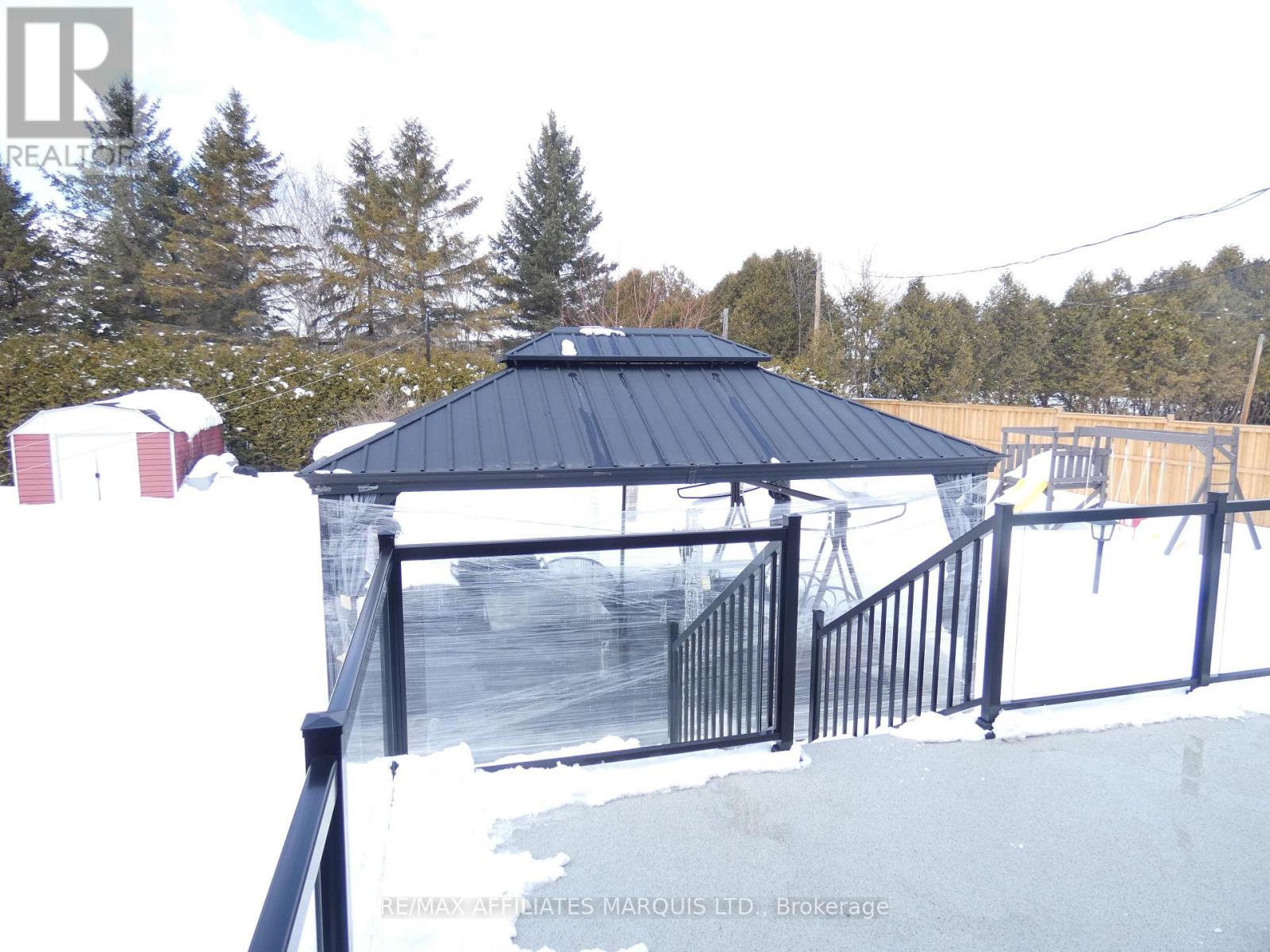 20391 Park Crescent, South Glengarry, Ontario K0C 1L0 - Photo 29 - X12836702