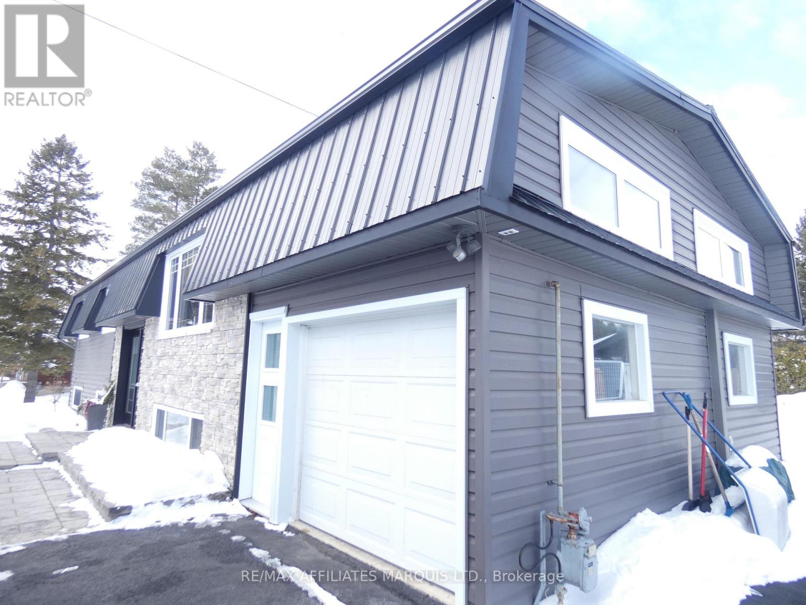 20391 Park Crescent, South Glengarry, Ontario K0C 1L0 - Photo 3 - X12836702